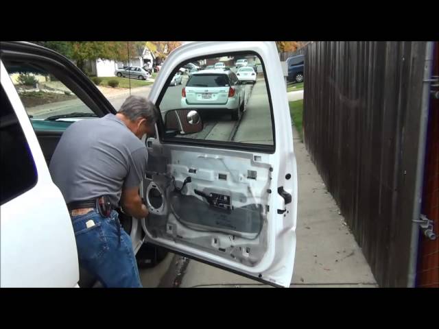 Common issues with door panels on 88-98 Chevy trucks